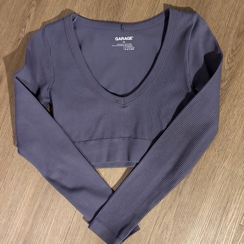 Garage Ribbed V-Neck Crop Top